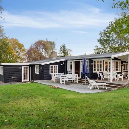 Vakantiehuis Rami - 2km From The Sea By Interhome